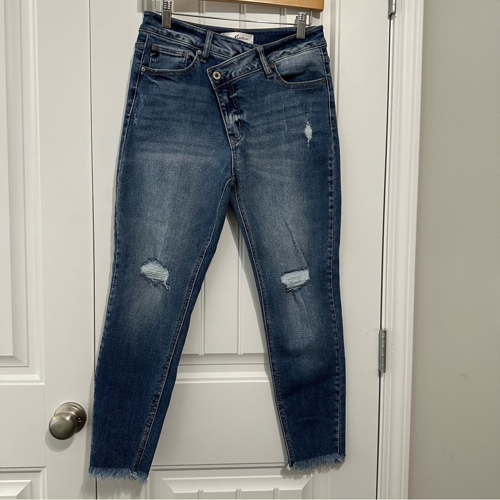 KanCan Medium Blue Distressed Cropped Jeans - Picture 1 of 6